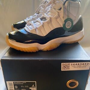 Men’s Size 9 Air Jordan 11 Retro Sneakers